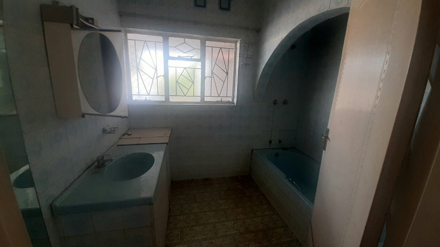 4 Bedroom Property for Sale in Mohadin North West